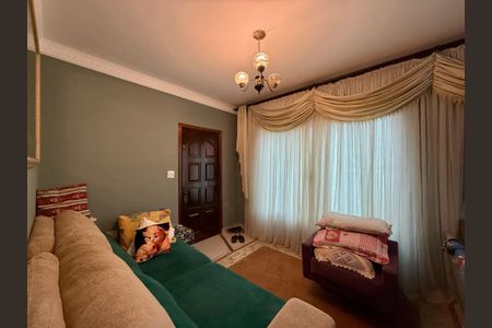 Casa à venda com 304m², 2 quartos e 4 vagasSala
