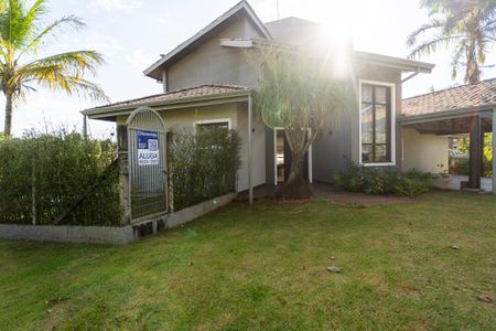 Casa para alugar com 450m², 4 quartos e 3 vagasFachada