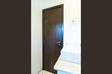 Casa para alugar com 450m², 4 quartos e 3 vagasBanheiro da Suíte 1