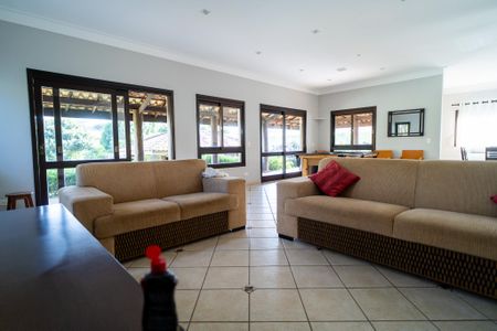 Sala de casa para alugar com 4 quartos, 450m² em Caguassu, Sorocaba