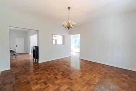 Apartamento para alugar com 240m², 4 quartos e 2 vagasSala