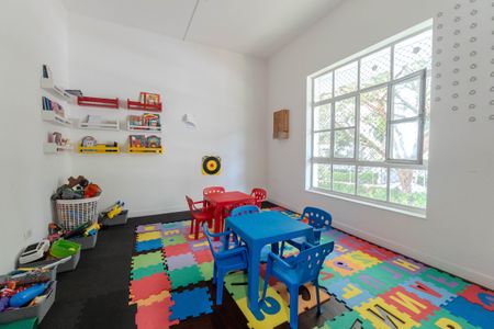 Apartamento para alugar com 240m², 4 quartos e 2 vagas Apartamento para alugar com 240m², 4 quartos e 2 vagasEspaço Kids
