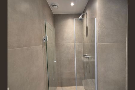 Apartamento à venda com 67m², 2 quartos e 1 vaga Apartamento à venda com 67m², 2 quartos e 1 vagaBanheiro da Suíte