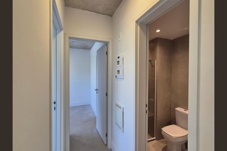 Apartamento à venda com 67m², 2 quartos e 1 vaga Apartamento à venda com 67m², 2 quartos e 1 vagaBanheiro social