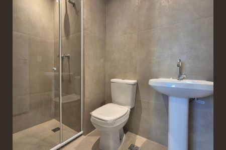 Apartamento à venda com 67m², 2 quartos e 1 vaga Apartamento à venda com 67m², 2 quartos e 1 vagaBanheiro social