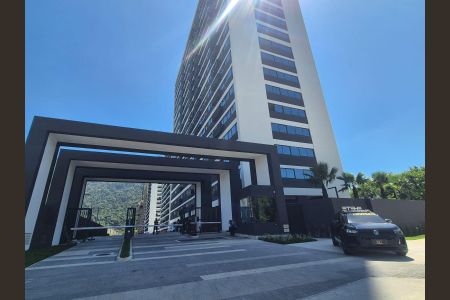 Apartamento à venda com 67m², 2 quartos e 1 vaga Apartamento à venda com 67m², 2 quartos e 1 vagaFachada