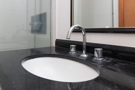 Apartamento para alugar com 65m², 2 quartos e 1 vaga Apartamento para alugar com 65m², 2 quartos e 1 vagaBanheiro do Quarto 2