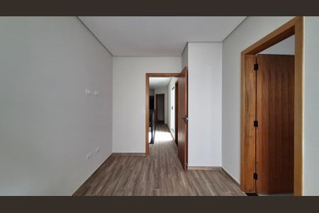Casa à venda com 200m², 3 quartos e 2 vagas Casa à venda com 200m², 3 quartos e 2 vagasSuíte