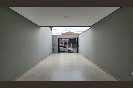 Casa à venda com 200m², 3 quartos e 2 vagas Casa à venda com 200m², 3 quartos e 2 vagasGaragem