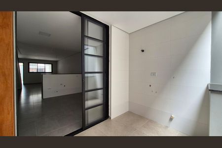 Casa à venda com 200m², 3 quartos e 2 vagas Casa à venda com 200m², 3 quartos e 2 vagasArea de serviço