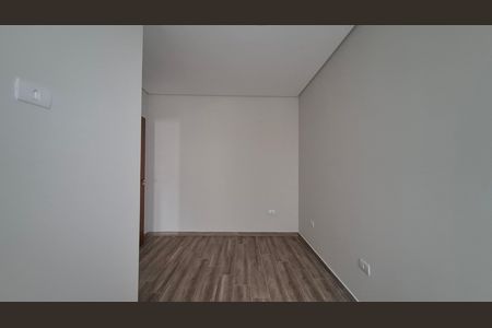 Casa à venda com 200m², 3 quartos e 2 vagas Casa à venda com 200m², 3 quartos e 2 vagasQuarto
