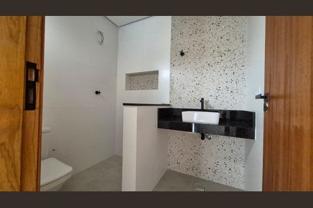 Casa à venda com 200m², 3 quartos e 2 vagas Casa à venda com 200m², 3 quartos e 2 vagasBanheiro da suíte 2