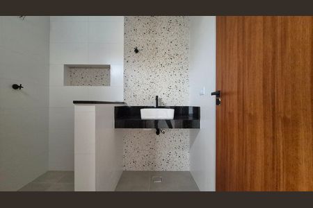 Casa à venda com 200m², 3 quartos e 2 vagas Casa à venda com 200m², 3 quartos e 2 vagasBanheiro da suíte 2