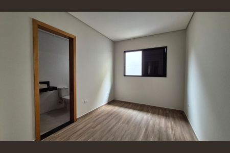 Casa à venda com 200m², 3 quartos e 2 vagas Casa à venda com 200m², 3 quartos e 2 vagasSuíte