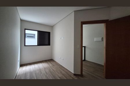 Casa à venda com 200m², 3 quartos e 2 vagas Casa à venda com 200m², 3 quartos e 2 vagasQuarto