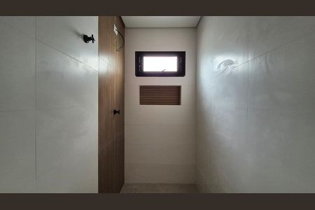 Casa à venda com 200m², 3 quartos e 2 vagas Casa à venda com 200m², 3 quartos e 2 vagasBanheiro da suíte