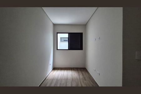 Casa à venda com 200m², 3 quartos e 2 vagas Casa à venda com 200m², 3 quartos e 2 vagasQuarto