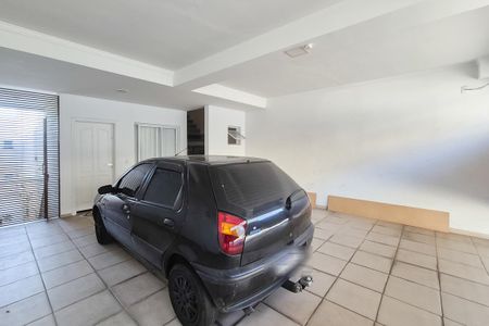 Garagem de casa para alugar com 3 quartos, 250m² em Ferrazópolis, São Bernardo do Campo