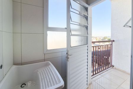 Área de Serviço de casa para alugar com 3 quartos, 250m² em Ferrazópolis, São Bernardo do Campo