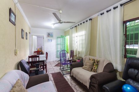 Casa à venda com 132m², 2 quartos e 1 vagaSala 