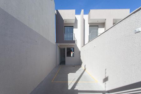 Casa à venda com 120m², 2 quartos e 1 vagaFachada