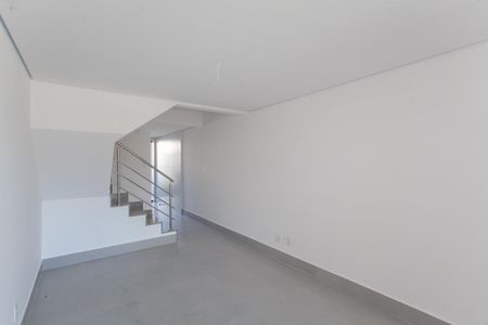 Sala de casa à venda com 2 quartos, 120m² em Santa Monica, Belo Horizonte