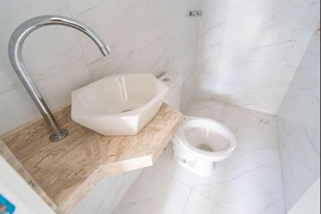 Apartamento à venda com 69m², 3 quartos e 2 vagasBanheiro do quarto 3