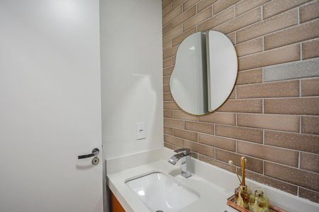 Apartamento à venda com 56m², 2 quartos e 1 vaga Apartamento à venda com 56m², 2 quartos e 1 vagaBanheiro