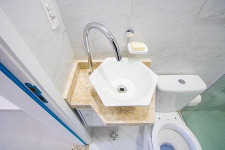 Apartamento à venda com 69m², 3 quartos e 2 vagasBanheiro do quarto 1