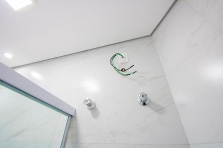 Apartamento à venda com 69m², 3 quartos e 2 vagasBanheiro do quarto 1