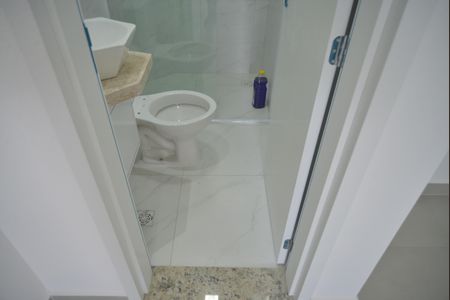 Apartamento à venda com 69m², 2 quartos e 2 vagasBanheiro da Suíte