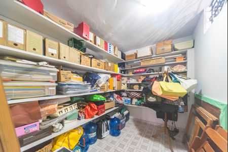 Casa à venda com 420m², 3 quartos e 8 vagasDepósito 