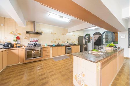 Casa à venda com 420m², 3 quartos e 8 vagasCozinha 