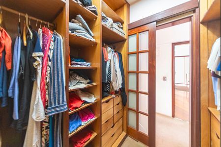 Casa à venda com 420m², 3 quartos e 8 vagasCloset do Quarto 3