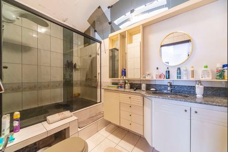 Casa à venda com 420m², 3 quartos e 8 vagasBanheiro do Quarto 3