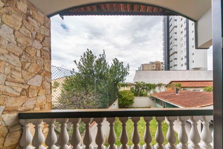 Casa à venda com 420m², 3 quartos e 8 vagasVista do Qaurto 2