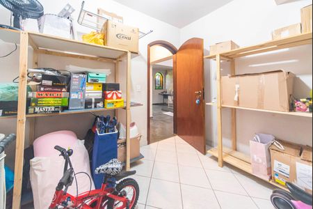 Casa à venda com 420m², 3 quartos e 8 vagasQuarto de Serviço