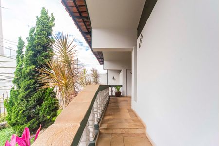 Casa à venda com 420m², 3 quartos e 8 vagasHall de entrada