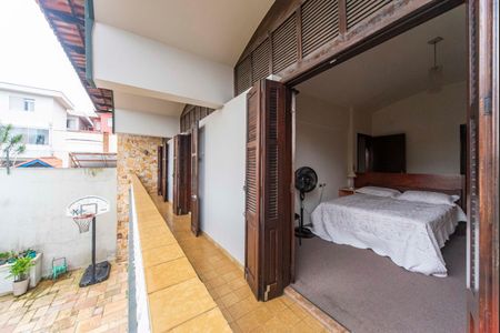 Casa à venda com 420m², 3 quartos e 8 vagasVaranda dos Quartos