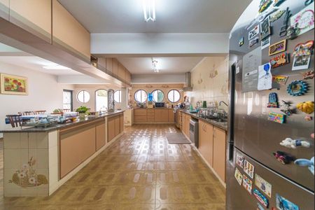 Casa à venda com 420m², 3 quartos e 8 vagasCozinha 