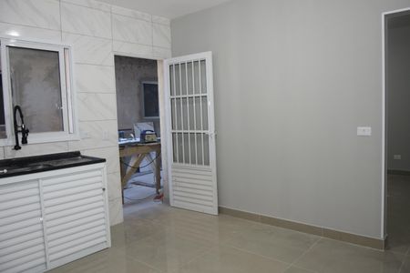 Cozinha de apartamento para alugar com 2 quartos, 60m² em Jardim Santo Eduardo, Embu das Artes
