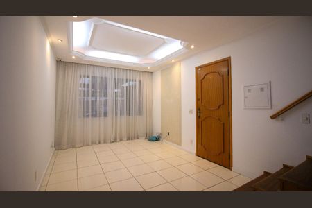 Casa para alugar com 125m², 3 quartos e 2 vagasSala