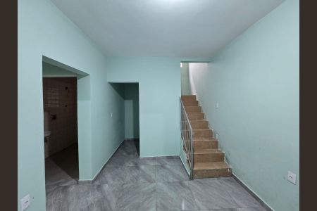 Sala  de casa para alugar com 2 quartos, 74m² em Jardim Presidente Dutra, Guarulhos