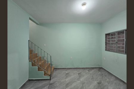 Sala Sala  de casa para alugar com 2 quartos, 74m² em Jardim Presidente Dutra, Guarulhos