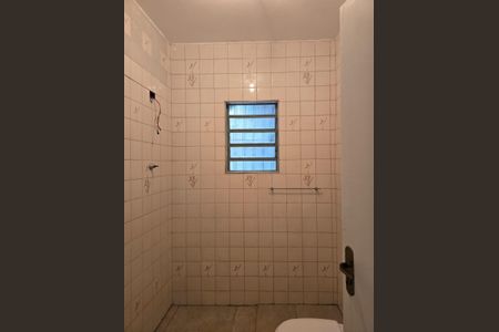 Casa para alugar com 74m², 2 quartos e 2 vagas Casa para alugar com 74m², 2 quartos e 2 vagasBanheiro Social