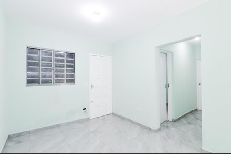 Sala de casa para alugar com 2 quartos, 140m² em Jardim Presidente Dutra, Guarulhos