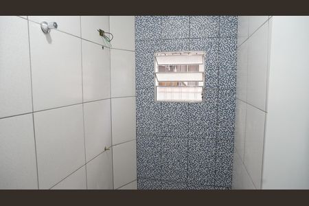 Banheiro de casa para alugar com 1 quarto, 47m² em Jardim Presidente Dutra, Guarulhos