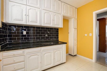 Apartamento à venda com 120m², 3 quartos e 1 vaga