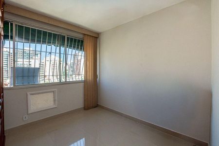Apartamento à venda com 120m², 3 quartos e 1 vaga