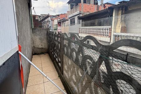 Casa à venda com 50m², 4 quartos e 1 vagaCasa 2 - Quarto  - varanda 